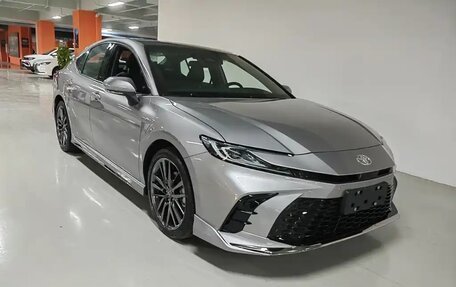 Toyota Camry, 2024 год, 3 770 000 рублей, 2 фотография