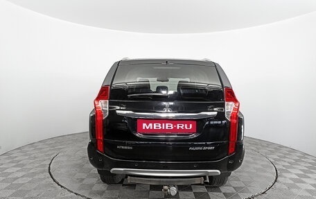 Mitsubishi Pajero Sport III рестайлинг, 2018 год, 2 565 000 рублей, 6 фотография