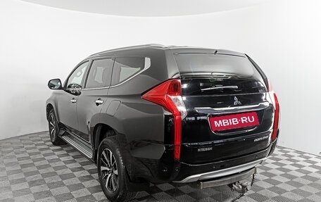 Mitsubishi Pajero Sport III рестайлинг, 2018 год, 2 565 000 рублей, 7 фотография