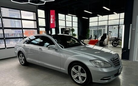 Mercedes-Benz S-Класс, 2009 год, 1 780 000 рублей, 2 фотография