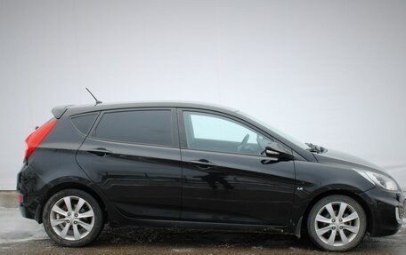 Hyundai Solaris II рестайлинг, 2011 год, 780 000 рублей, 8 фотография