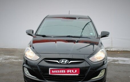 Hyundai Solaris II рестайлинг, 2011 год, 780 000 рублей, 2 фотография