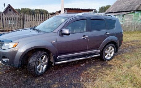 Mitsubishi Outlander III рестайлинг 3, 2008 год, 1 420 000 рублей, 3 фотография