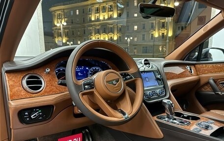 Bentley Bentayga I, 2016 год, 7 995 000 рублей, 3 фотография