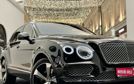 Bentley Bentayga I, 2016 год, 7 995 000 рублей, 2 фотография