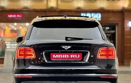 Bentley Bentayga I, 2016 год, 7 995 000 рублей, 11 фотография