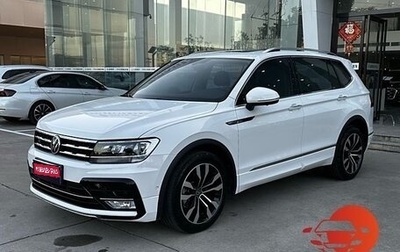 Volkswagen Tiguan II, 2021 год, 3 080 000 рублей, 1 фотография