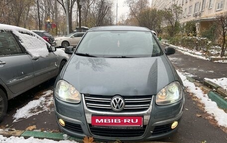 Volkswagen Jetta VI, 2008 год, 750 000 рублей, 2 фотография