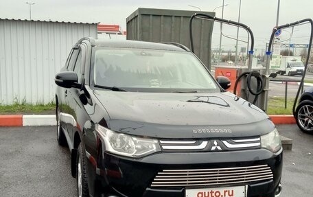 Mitsubishi Outlander III рестайлинг 3, 2012 год, 1 495 000 рублей, 1 фотография