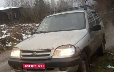 Chevrolet Niva I рестайлинг, 2005 год, 140 000 рублей, 1 фотография