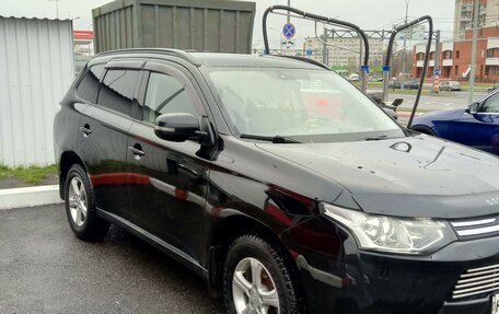 Mitsubishi Outlander III рестайлинг 3, 2012 год, 1 495 000 рублей, 2 фотография