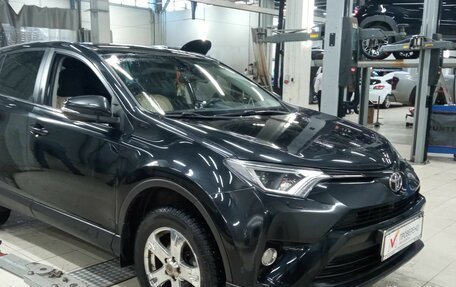 Toyota RAV4, 2016 год, 2 300 000 рублей, 2 фотография