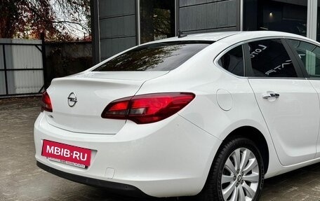 Opel Astra J, 2013 год, 910 000 рублей, 8 фотография