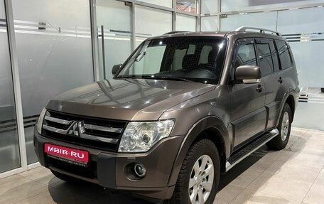 Mitsubishi Pajero IV, 2011 год, 1 989 000 рублей, 1 фотография