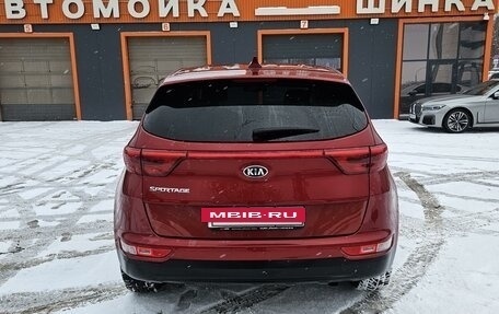 KIA Sportage IV рестайлинг, 2018 год, 2 359 000 рублей, 4 фотография