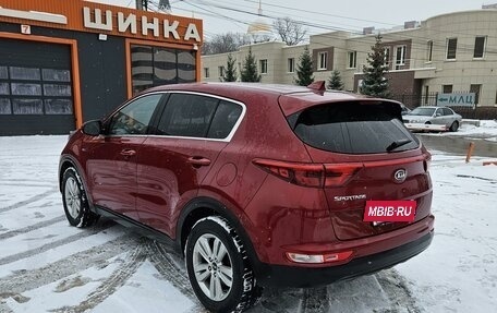 KIA Sportage IV рестайлинг, 2018 год, 2 359 000 рублей, 3 фотография