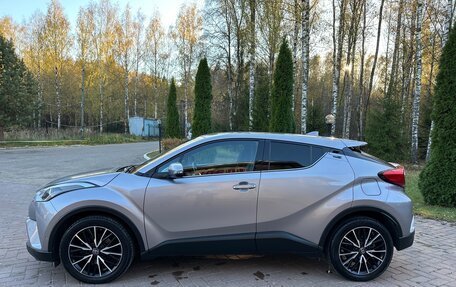 Toyota C-HR I рестайлинг, 2017 год, 2 850 000 рублей, 6 фотография