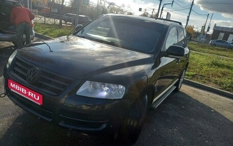 Volkswagen Touareg III, 2004 год, 670 000 рублей, 3 фотография