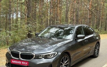 BMW 3 серия, 2019 год, 3 370 000 рублей, 12 фотография