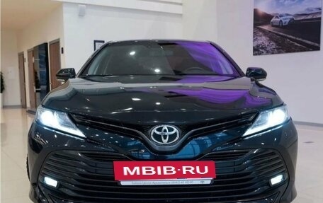 Toyota Camry, 2018 год, 2 100 000 рублей, 2 фотография