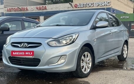 Hyundai Solaris II рестайлинг, 2012 год, 760 000 рублей, 2 фотография