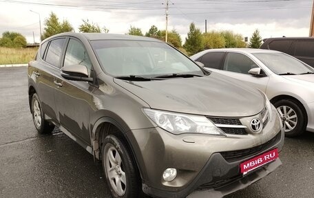 Toyota RAV4, 2014 год, 2 100 000 рублей, 3 фотография