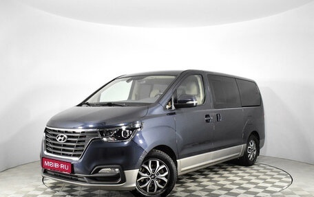 Hyundai H-1 II рестайлинг, 2018 год, 3 850 000 рублей, 1 фотография