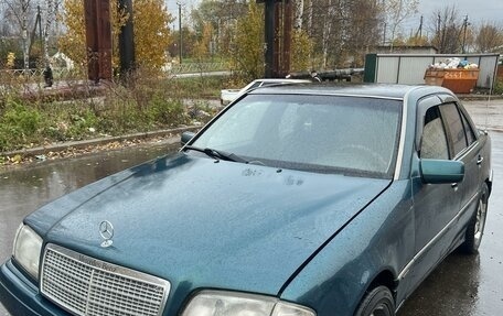 Mercedes-Benz C-Класс, 1995 год, 335 000 рублей, 4 фотография