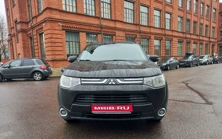 Mitsubishi Outlander III рестайлинг 3, 2012 год, 1 340 000 рублей, 1 фотография