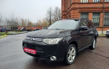 Mitsubishi Outlander III рестайлинг 3, 2012 год, 1 340 000 рублей, 5 фотография