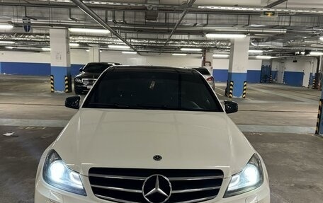 Mercedes-Benz C-Класс, 2012 год, 1 600 000 рублей, 1 фотография