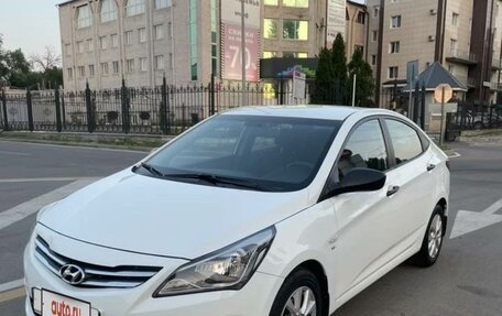 Hyundai Solaris II рестайлинг, 2015 год, 1 500 000 рублей, 10 фотография