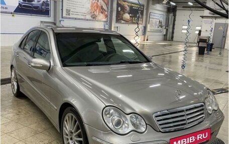 Mercedes-Benz C-Класс, 2006 год, 1 100 000 рублей, 3 фотография