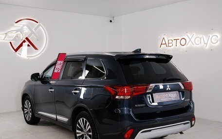 Mitsubishi Outlander III рестайлинг 3, 2019 год, 2 345 000 рублей, 5 фотография