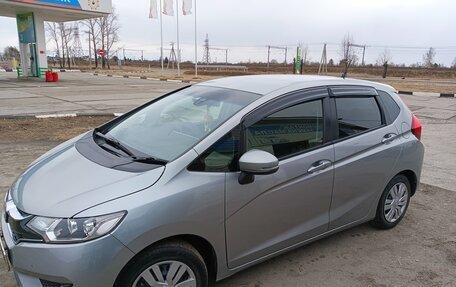 Honda Fit III, 2016 год, 1 300 000 рублей, 2 фотография