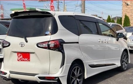 Toyota Sienta II, 2021 год, 1 600 000 рублей, 5 фотография