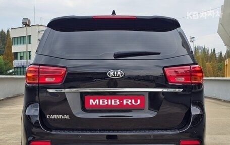 KIA Carnival III, 2021 год, 2 585 000 рублей, 5 фотография