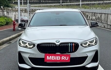 BMW 1 серия, 2021 год, 2 220 000 рублей, 2 фотография