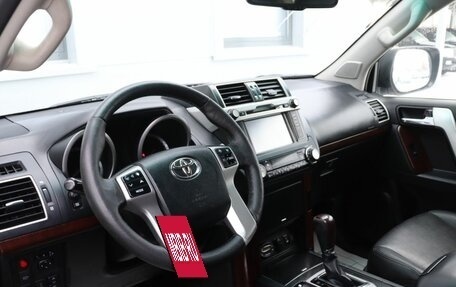 Toyota Land Cruiser Prado 150 рестайлинг 2, 2014 год, 3 399 000 рублей, 14 фотография