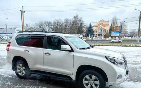 Toyota Land Cruiser Prado 150 рестайлинг 2, 2013 год, 3 650 000 рублей, 4 фотография