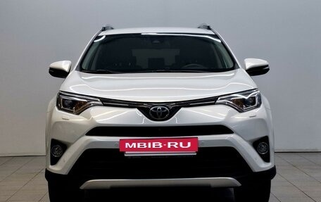 Toyota RAV4, 2018 год, 3 190 000 рублей, 3 фотография