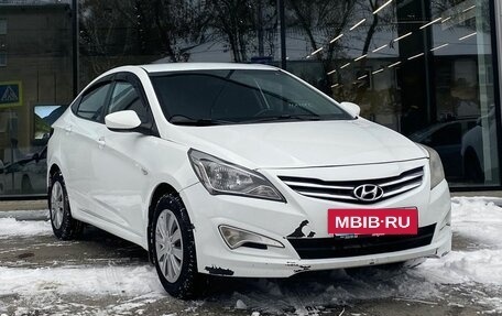 Hyundai Solaris II рестайлинг, 2015 год, 999 000 рублей, 3 фотография