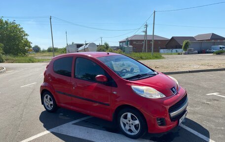 Peugeot 107 I рестайлинг, 2010 год, 500 000 рублей, 4 фотография