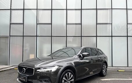 Volvo V90 Cross Country I рестайлинг, 2021 год, 4 675 000 рублей, 3 фотография