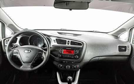 KIA cee'd III, 2012 год, 1 044 000 рублей, 17 фотография