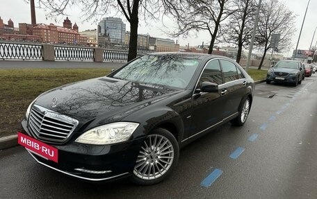 Mercedes-Benz S-Класс, 2011 год, 2 230 000 рублей, 3 фотография