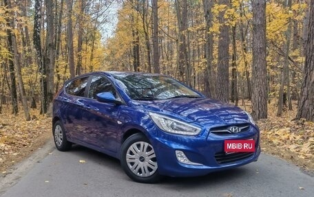 Hyundai Solaris II рестайлинг, 2014 год, 995 000 рублей, 1 фотография