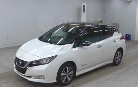 Nissan Leaf II, 2019 год, 2 570 000 рублей, 7 фотография