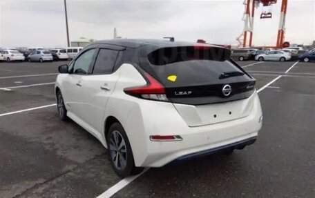 Nissan Leaf II, 2019 год, 2 570 000 рублей, 5 фотография