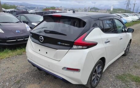 Nissan Leaf II, 2019 год, 2 570 000 рублей, 12 фотография